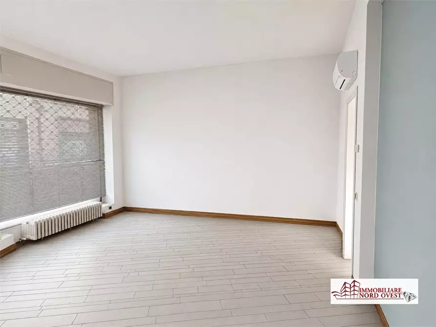 Immagine 3 di Ufficio in affitto  37 a Pogliano Milanese