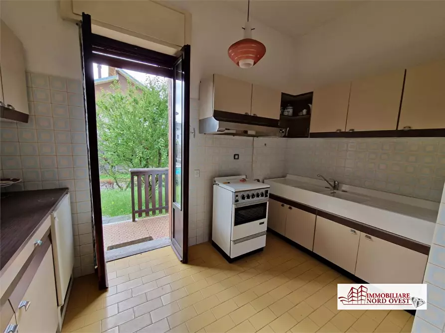 Immagine 2 di Villa in affitto  2 a Pregnana Milanese