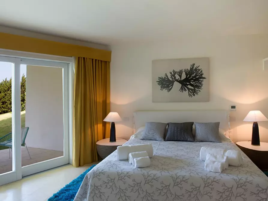 Immagine 10 di Villa in vendita  a Arzachena