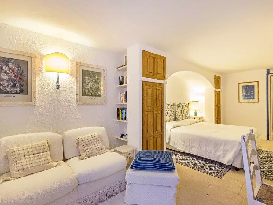 Immagine 10 di Villa in affitto  a Arzachena