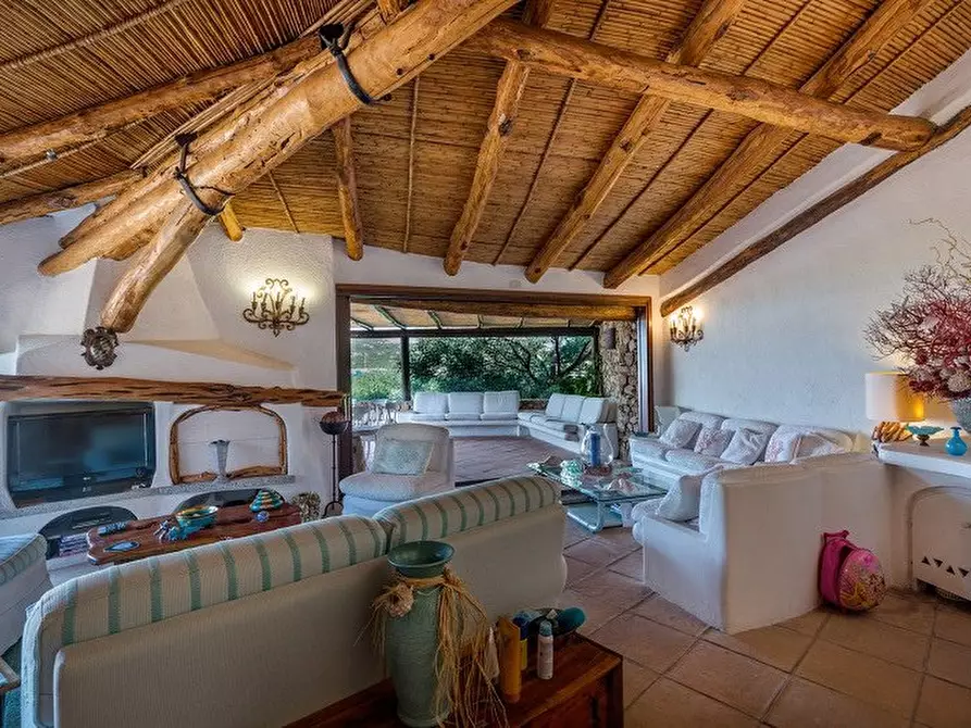 Immagine 4 di Villa in affitto  a Arzachena