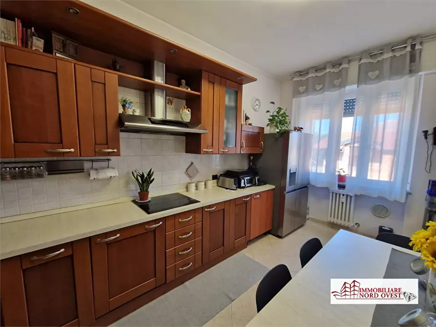 Immagine 5 di Appartamento in vendita  snc a Vanzago