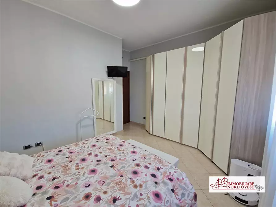 Immagine 10 di Appartamento in vendita  snc a Vanzago