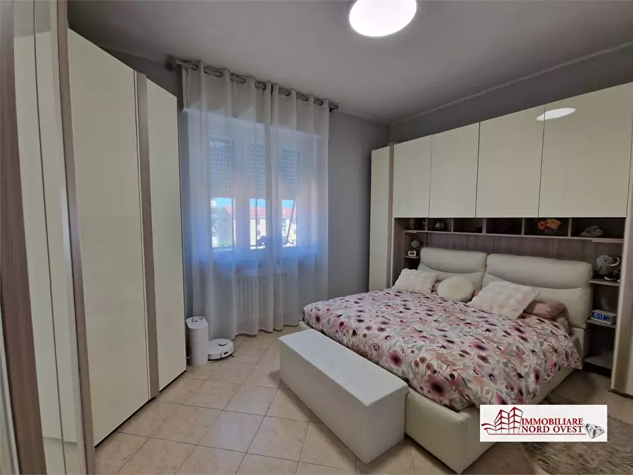 Immagine 9 di Appartamento in vendita  snc a Vanzago