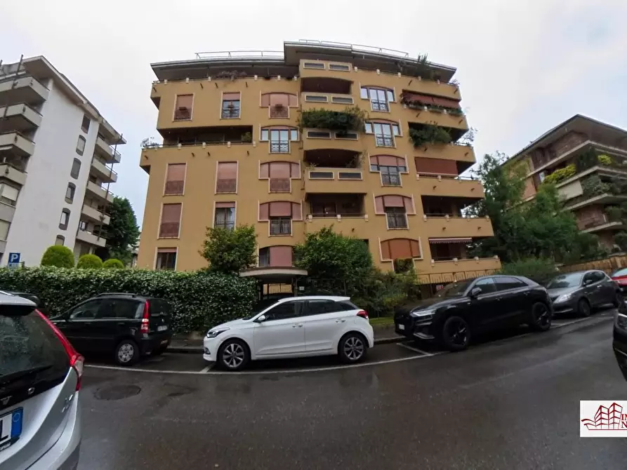 Immagine 1 di Appartamento in vendita  10 a Busto Arsizio