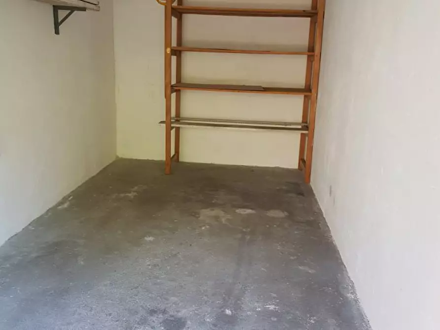 Immagine 4 di Garage in vendita  a Sedriano