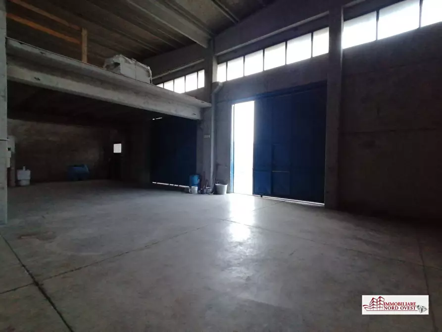 Immagine 9 di Capannone industriale in vendita  12 a Bareggio
