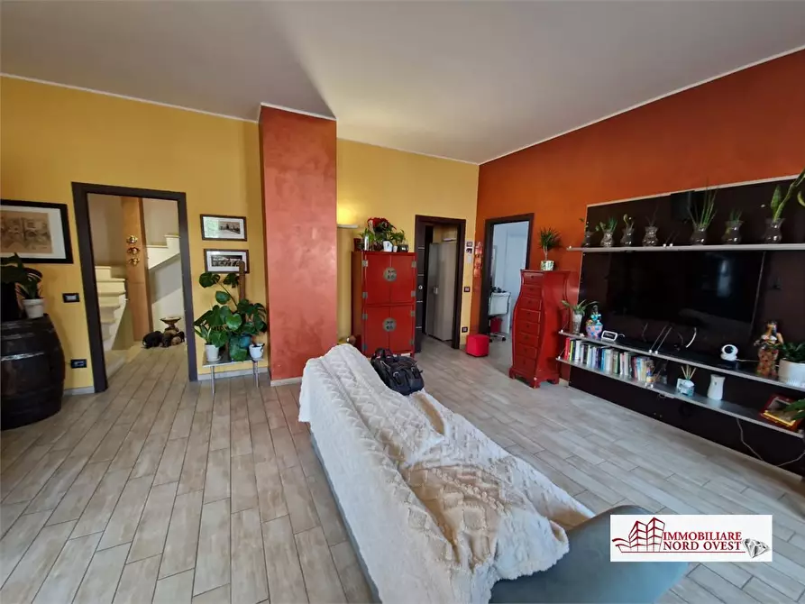 Immagine 2 di Capannone industriale in vendita  snc a Settimo Milanese