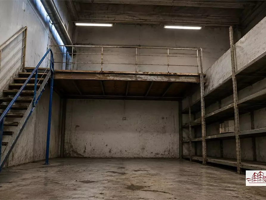 Immagine 3 di Capannone industriale in vendita  snc a Cornaredo