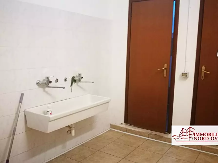 Immagine 8 di Capannone industriale in vendita  snc a Cornaredo