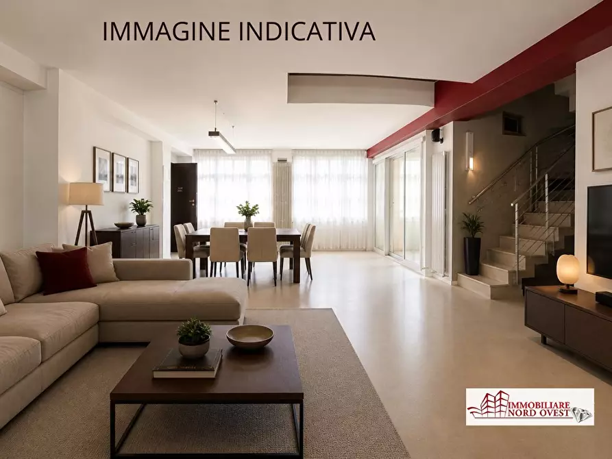 Immagine 1 di Casa indipendente in vendita  snc a Milano