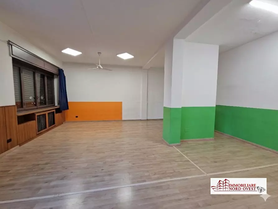 Immagine 5 di Negozio in vendita  snc a Cornaredo