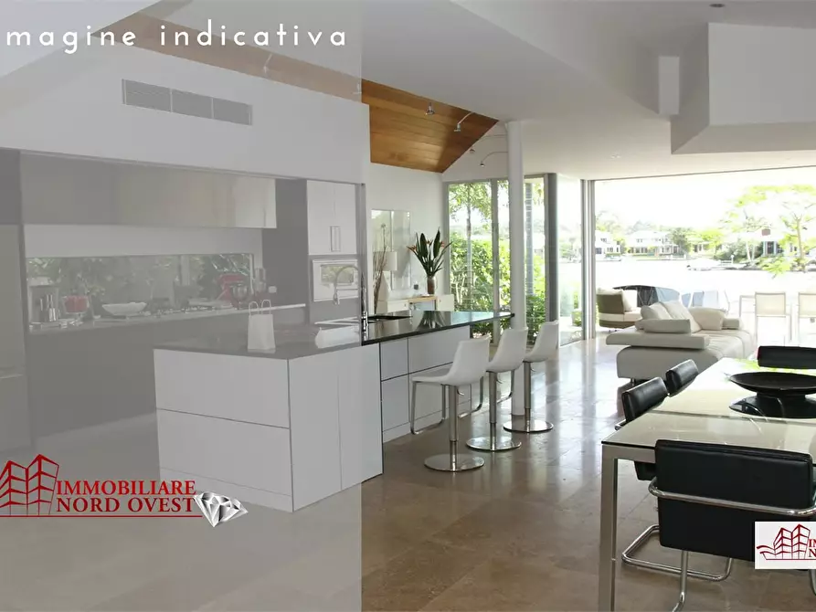 Immagine 8 di Villa in vendita  snc a Corbetta
