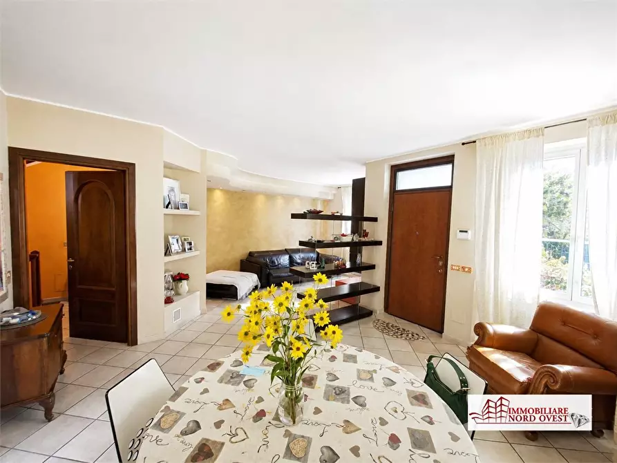 Immagine 1 di Villa in vendita  3/5 a Robecco Sul Naviglio