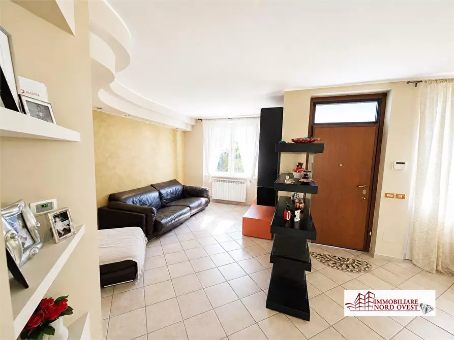 Immagine 2 di Villa in vendita  3/5 a Robecco Sul Naviglio