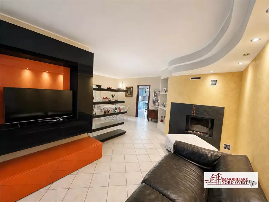 Immagine 4 di Villa in vendita  3/5 a Robecco Sul Naviglio