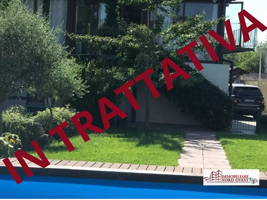 Immagine 1 di Villa in vendita  11 a Sedriano