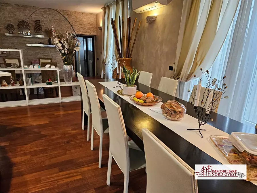Immagine 9 di Villa in vendita  11 a Sedriano