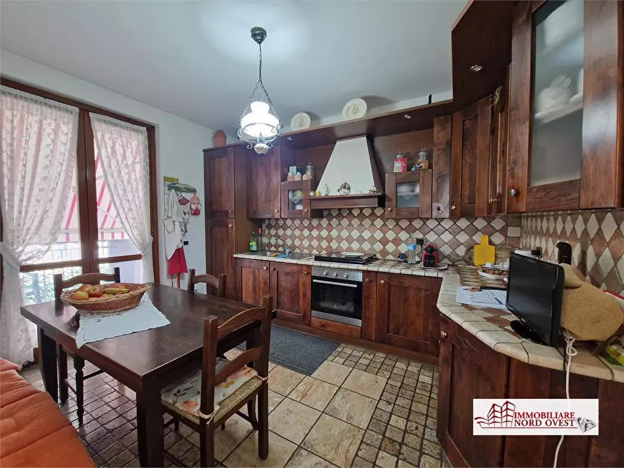 Immagine 9 di Villa in vendita  9 a Cornaredo