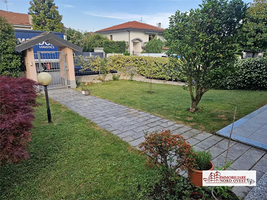 Immagine 3 di Villa in vendita  9 a Cornaredo