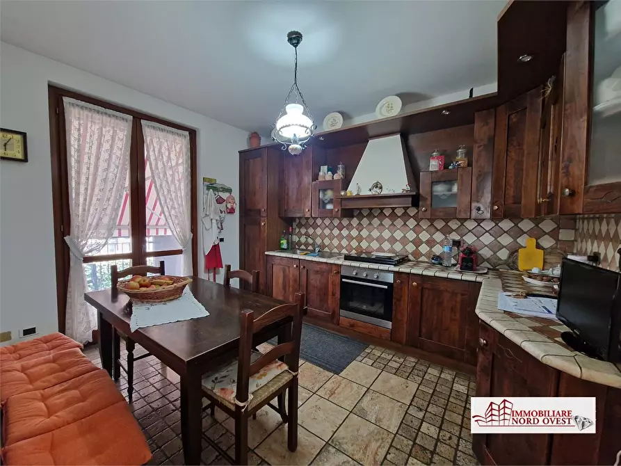 Immagine 8 di Villa in vendita  9 a Cornaredo