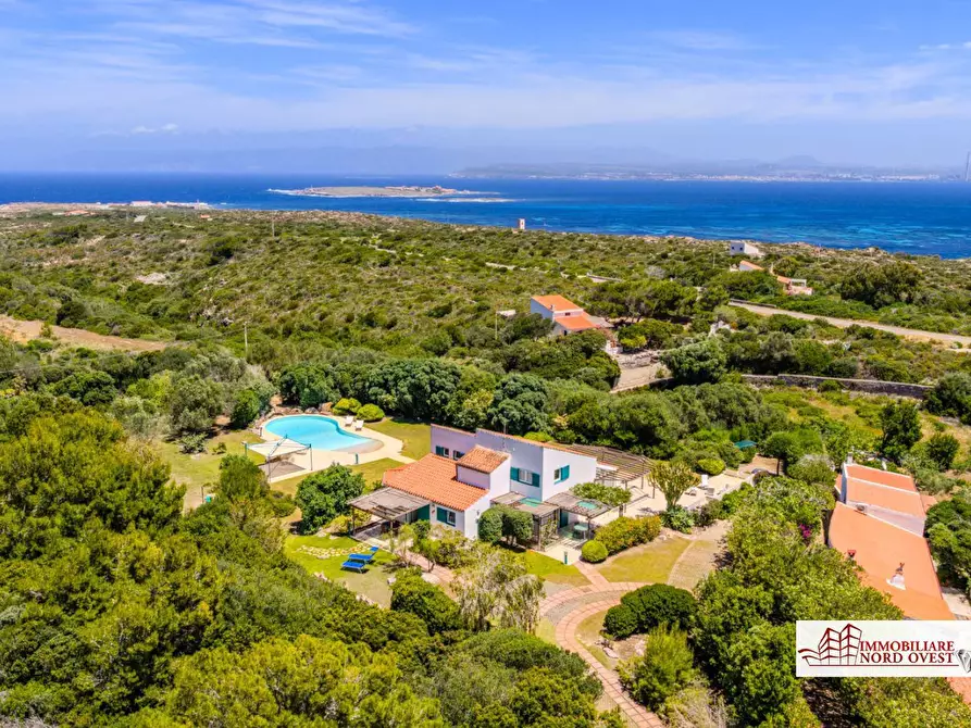 Immagine 1 di Villa in vendita  SNC a Carloforte
