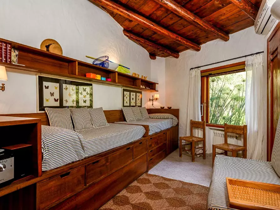 Immagine 8 di Villa in affitto  a Arzachena