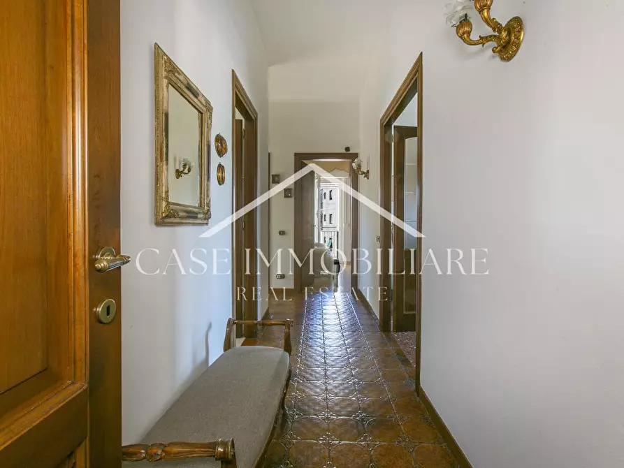 Immagine 2 di Appartamento in vendita  a Roma