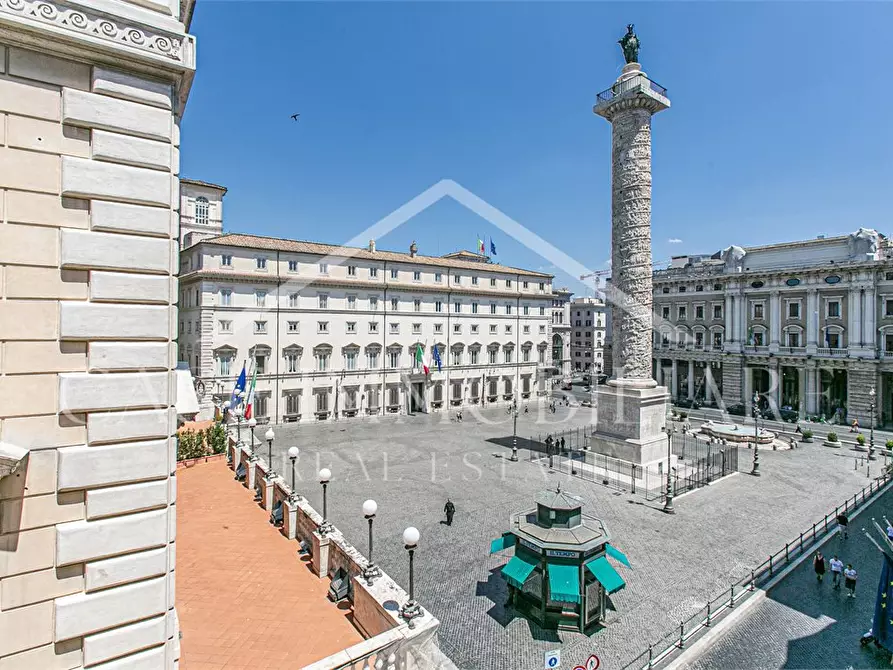 Immagine 1 di Appartamento in vendita  a Roma