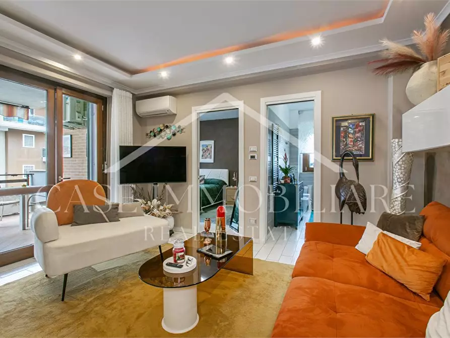 Immagine 1 di Appartamento in vendita  a Roma