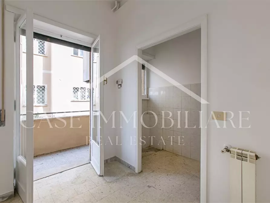 Immagine 8 di Appartamento in vendita  a Roma