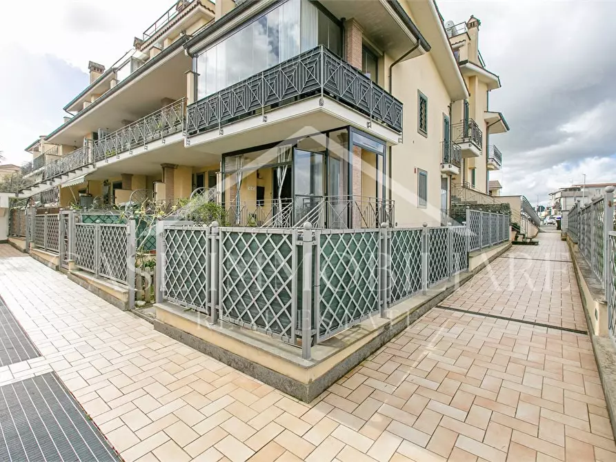 Immagine 1 di Appartamento in vendita  720 a Roma