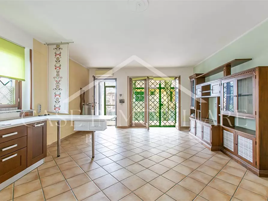 Immagine 8 di Appartamento in vendita  720 a Roma