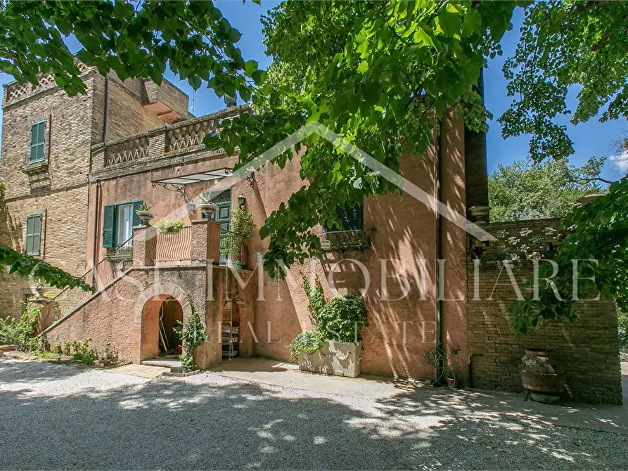 Immagine 2 di Villa in vendita  a Poggio Mirteto