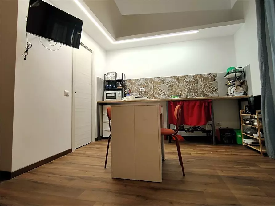 Immagine 2 di Appartamento in affitto  10 a Napoli