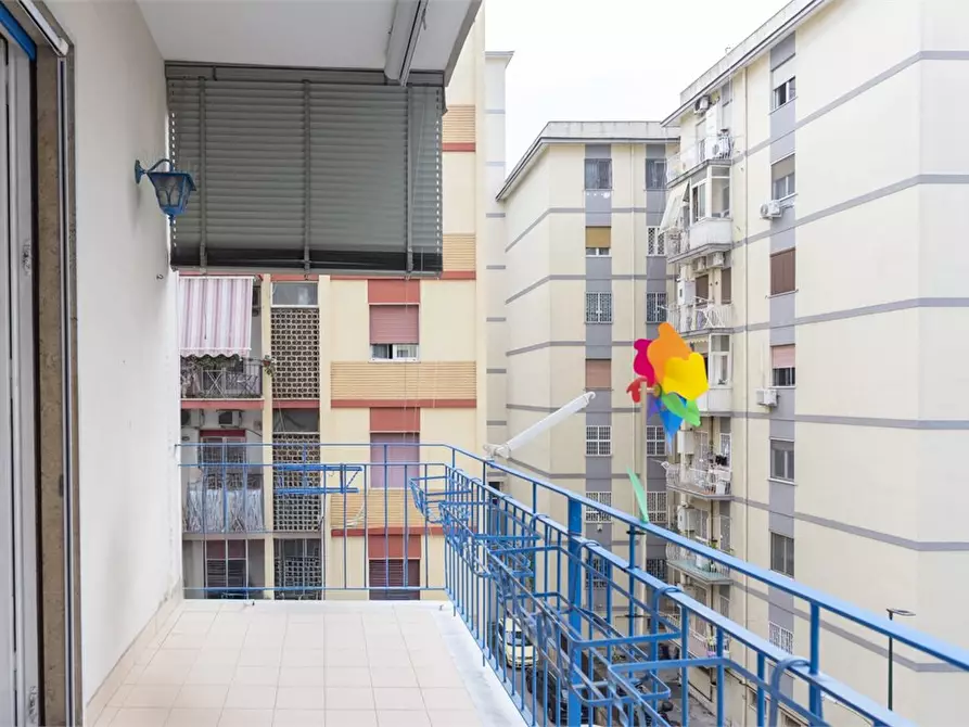 Immagine 9 di Appartamento in vendita  7 a Napoli
