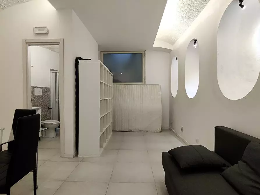 Immagine 4 di Appartamento in vendita  6 a Napoli