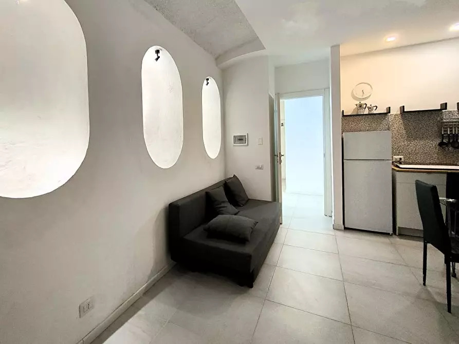 Immagine 2 di Appartamento in vendita  6 a Napoli