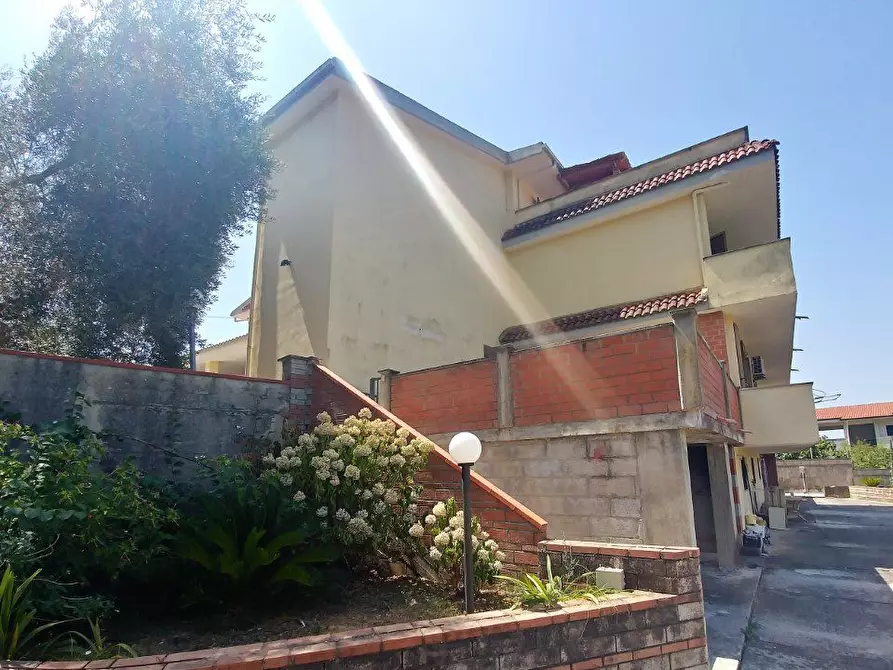 Immagine 5 di Palazzo in vendita  1308 a Santi Cosma E Damiano