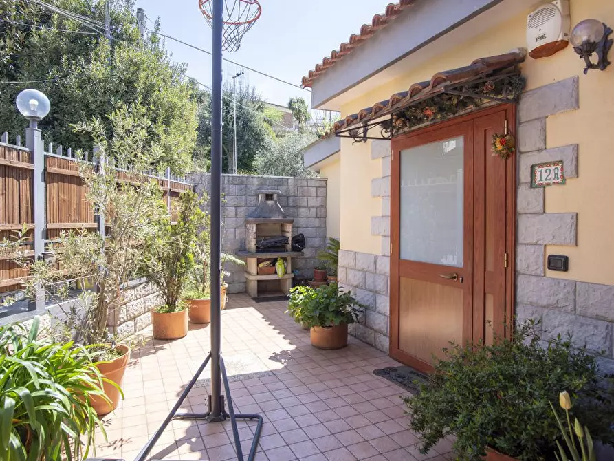 Immagine 4 di Villa in vendita  12 a a Napoli