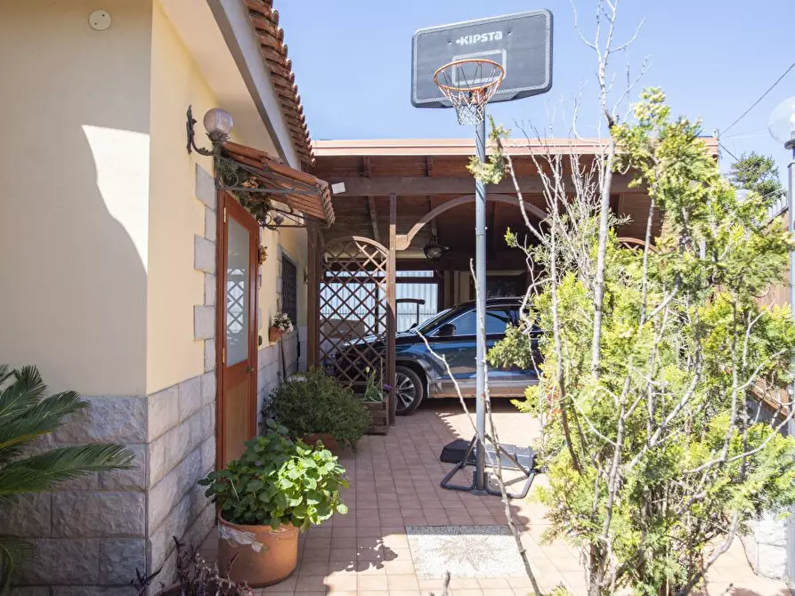 Immagine 5 di Villa in vendita  12 a a Napoli