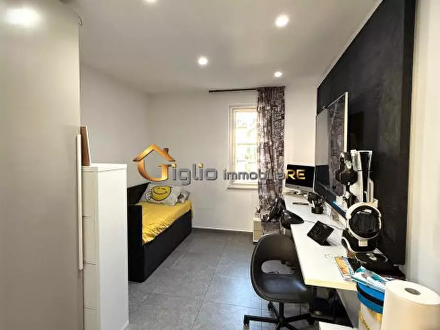 Immagine 9 di Appartamento in vendita  a Casoria