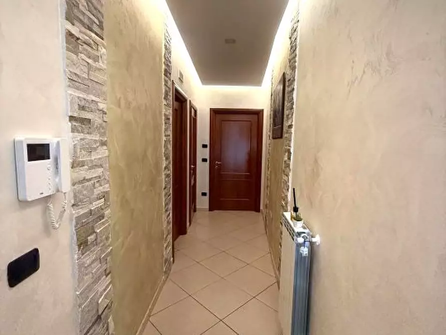 Immagine 5 di Appartamento in vendita  a Casoria