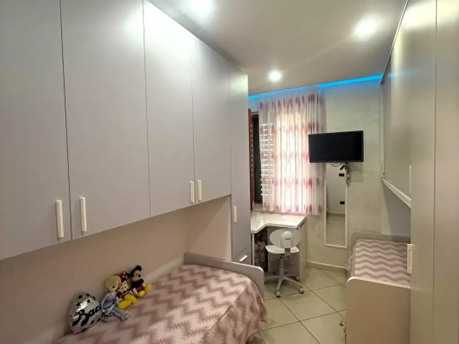 Immagine 6 di Appartamento in vendita  a Casoria