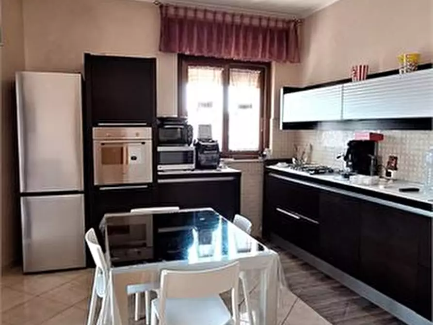Immagine 2 di Appartamento in vendita  a Casoria