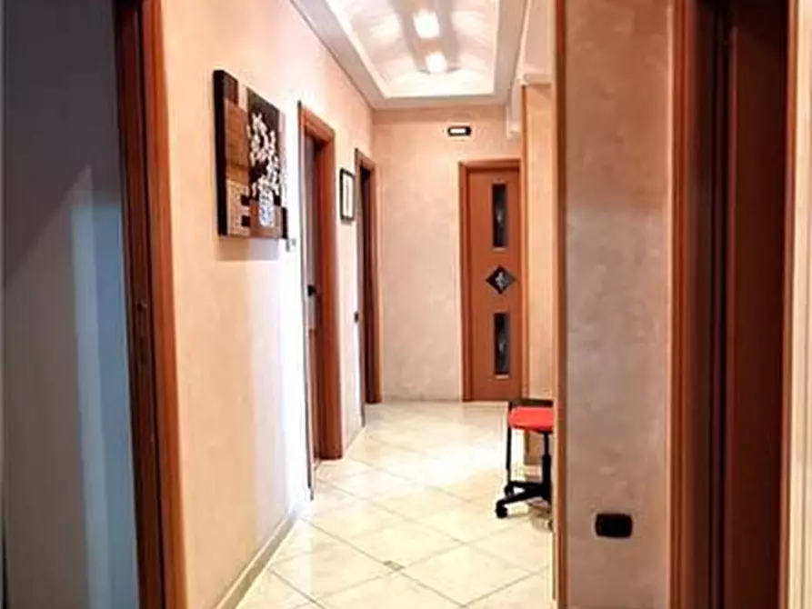 Immagine 6 di Appartamento in vendita  a Casoria