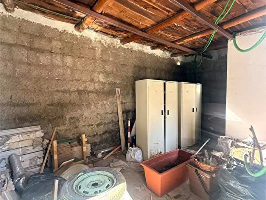 Immagine 5 di Magazzino in vendita  a Afragola