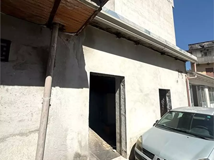 Immagine 4 di Magazzino in vendita  a Afragola