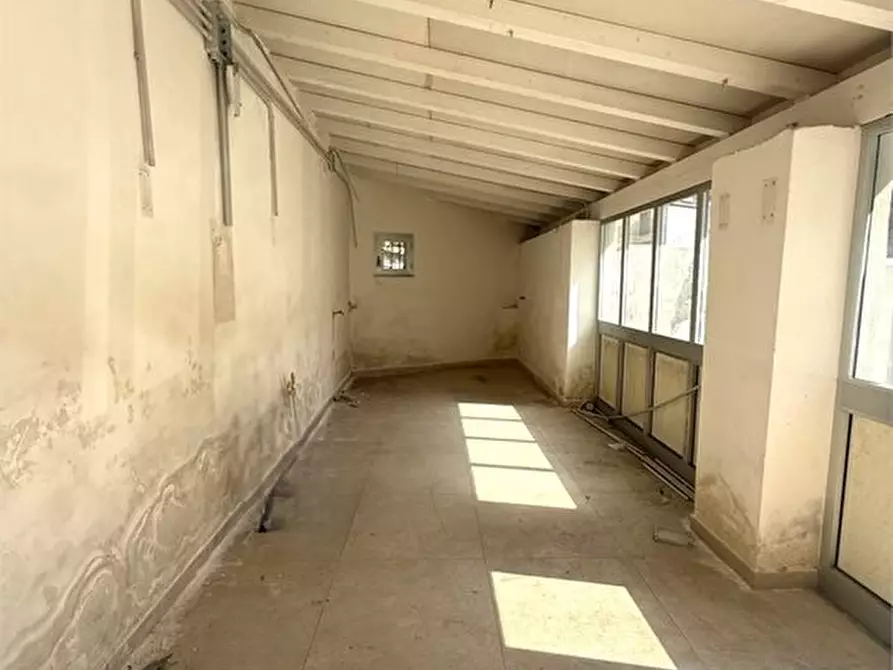 Immagine 2 di Magazzino in vendita  a Afragola