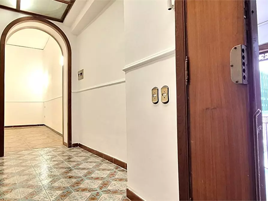 Immagine 7 di Appartamento in vendita  24 a Napoli